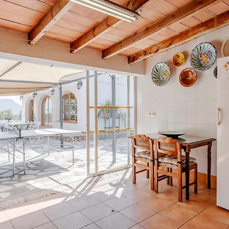 Casa Mayans Feriehus *